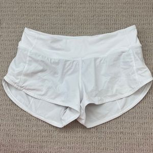 Lululemon Speed Up shorts 2.5”